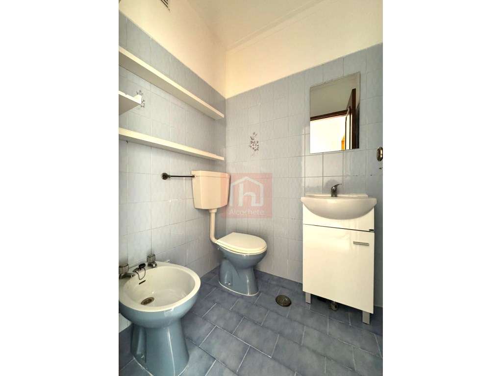 Apartamento T3 no centro do Montijo-25