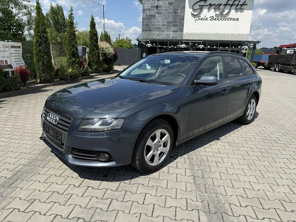 Audi A4 B8 2.0 TDI DPF Ambition 2010