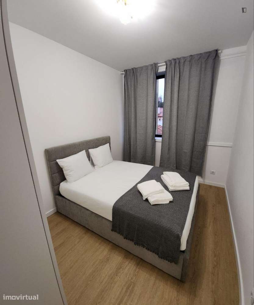 Apartamento com 1 quartos - localizado em Santo Ildefonso Porto - Grande imagem: 2/7