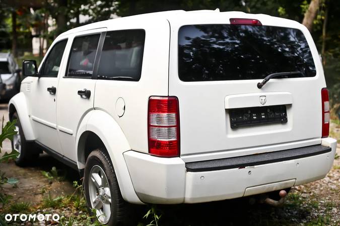 Dodge Nitro - 6