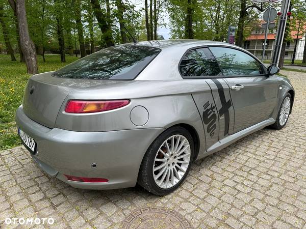 Alfa Romeo GT 2.0JTS Distinctive - 13