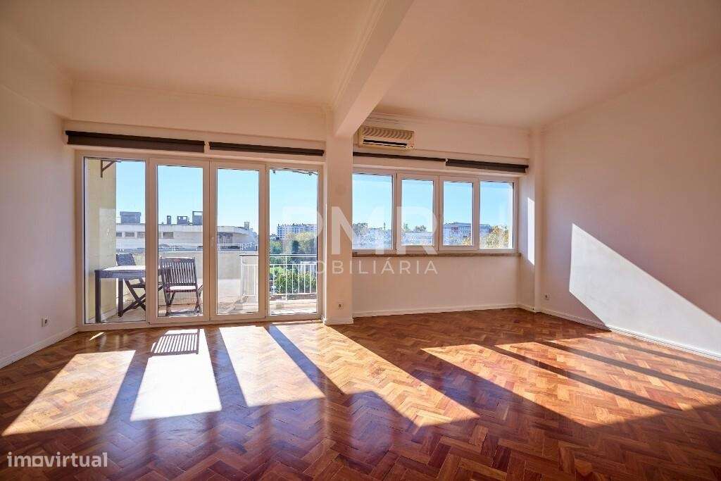 Apartamento T3 para arrendamento no Lumiar - Grande imagem: 2/26