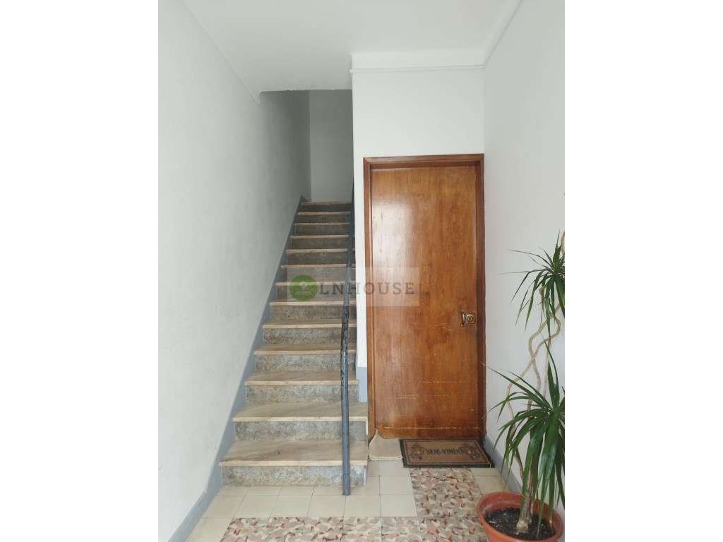 Exclusivo LNHOUSE: Prédio Inteiro / Venda Conjunta de Dois T2 no Ce...-31