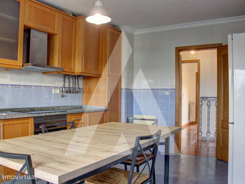 Apartamento T3 Oliveira do bairro-15