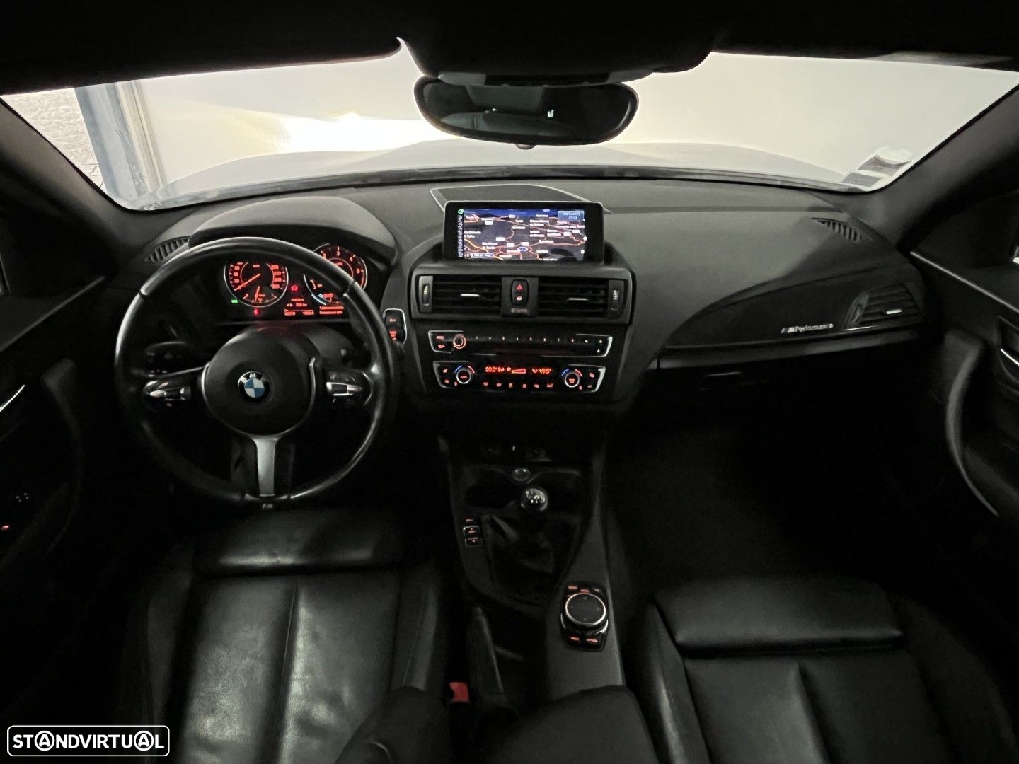 BMW 218 d Pack M - 9