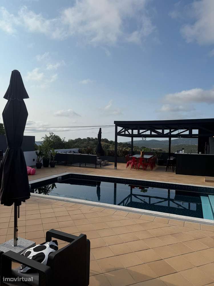 Propriedade com 3 moradias! - Grande imagem: 4/34