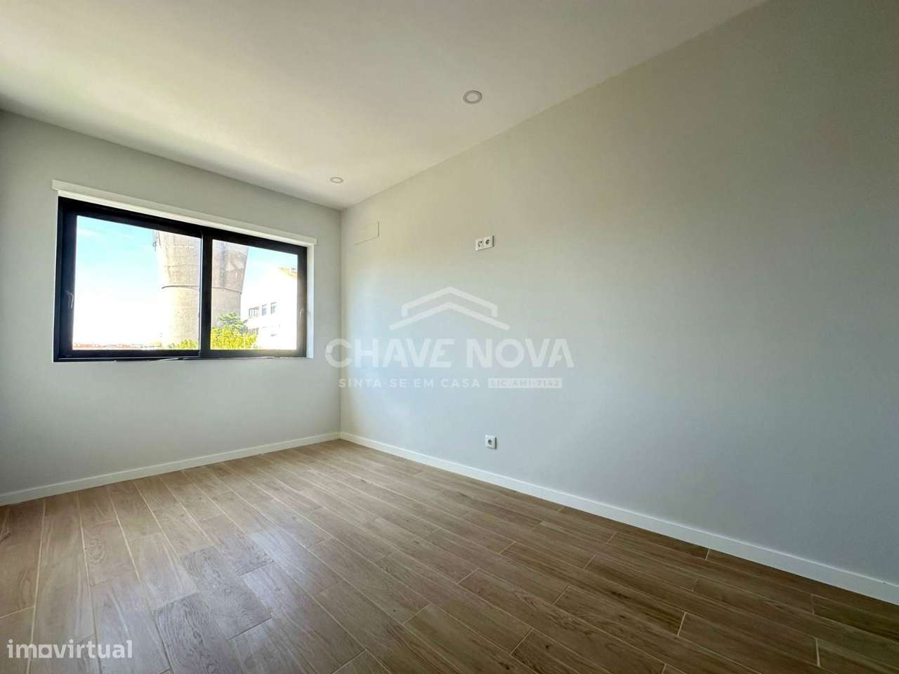 Apartamento T2 na Foz totalmente renovado.-7