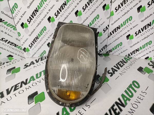 Farol Dto Mercedes-Benz 190 (W201) - 1