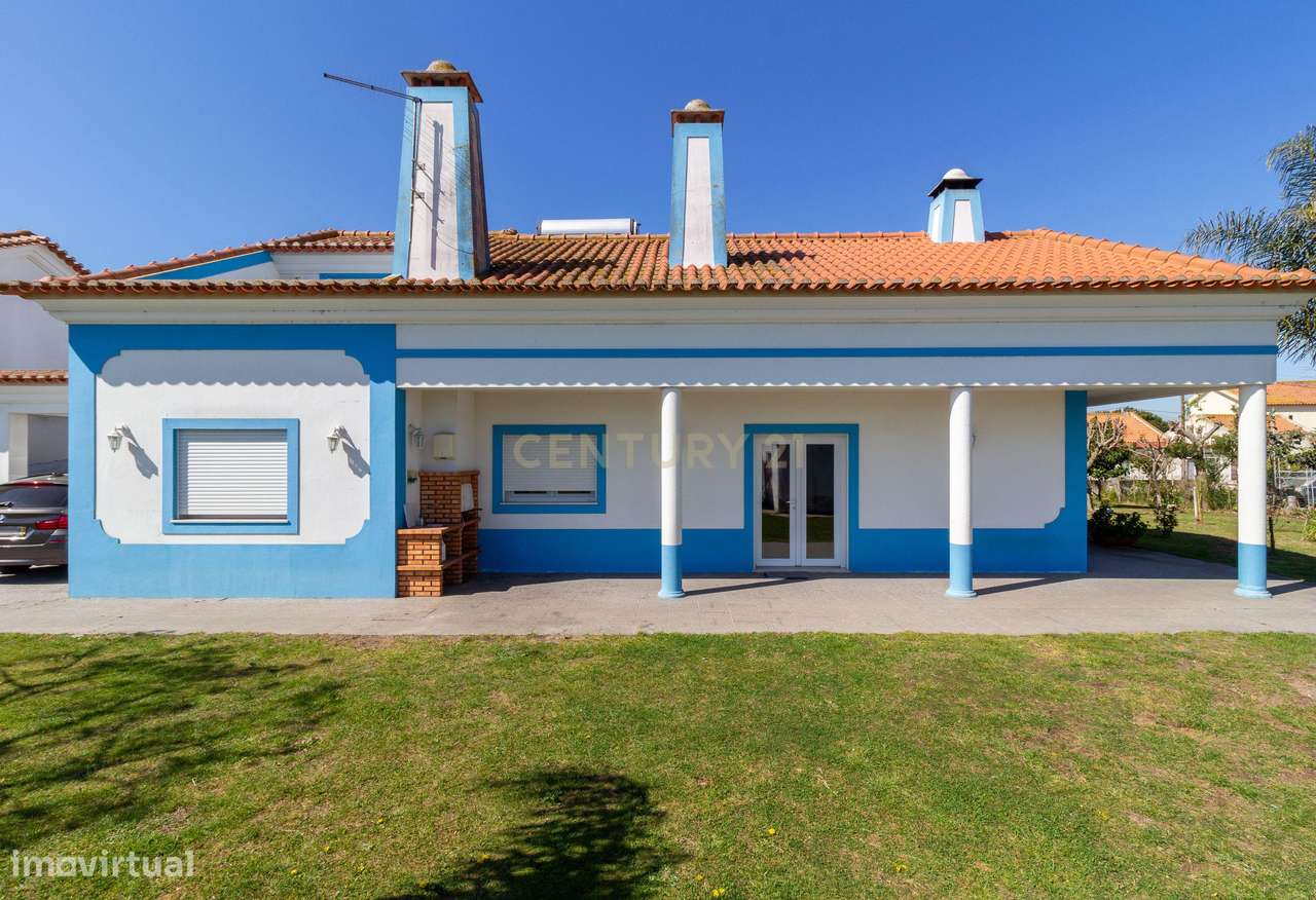 Vende 2 Moradias T2+1 - 19.000M2 de terreno - Moita - Grande imagem: 3/42