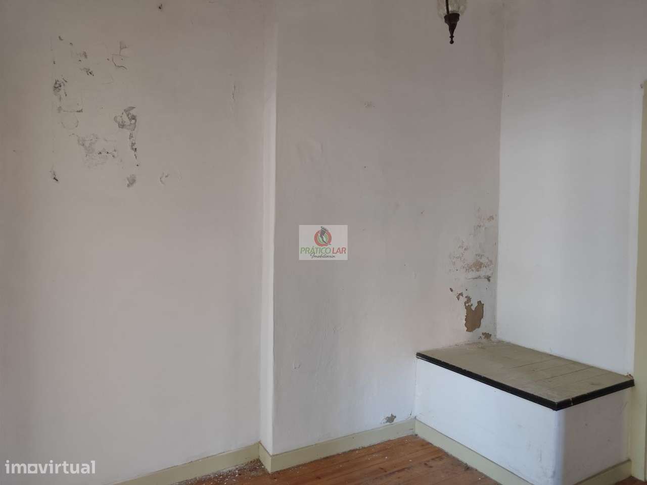 Moradia para restauro no centro na Zona Histórica de Vera Cruz-12