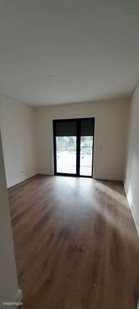 Viva perto do mar em Paço de Arcos: T3 novo com pátio e garagem-15