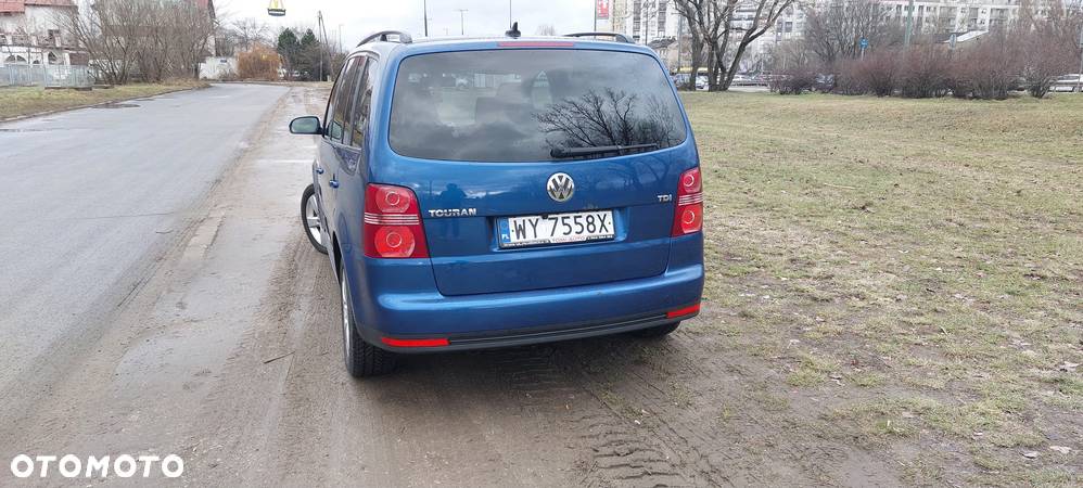 Volkswagen Touran 1.9 TDI DPF DSG United - 6