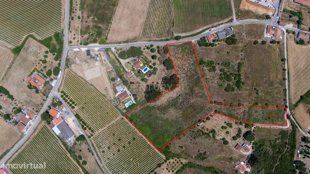 Oportunidade Única de Investimento em Terreno com Potencial Agrícola e - Grande imagem: 4/17