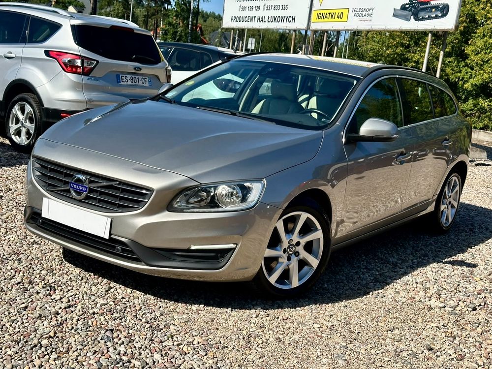 Volvo V60 I (2011-2018) D4 Momentum 2015