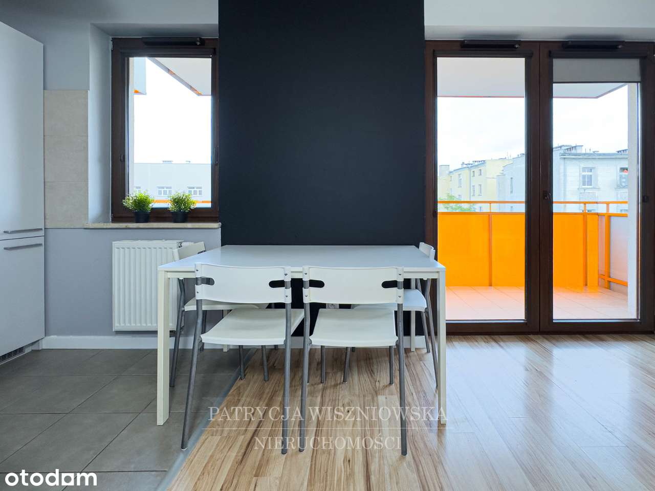 Kawalerka w świetnej lokalizacji, gotowa do wejścia od zaraz!-16