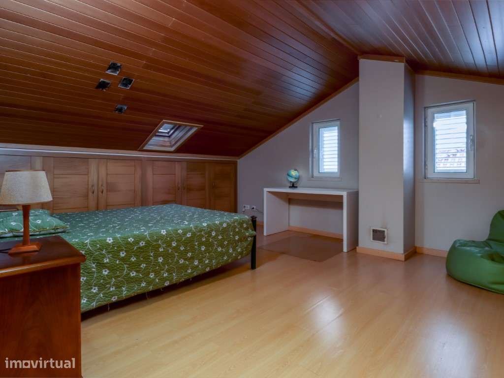 Moradia independente à venda no centro de V.N. Santo André-12