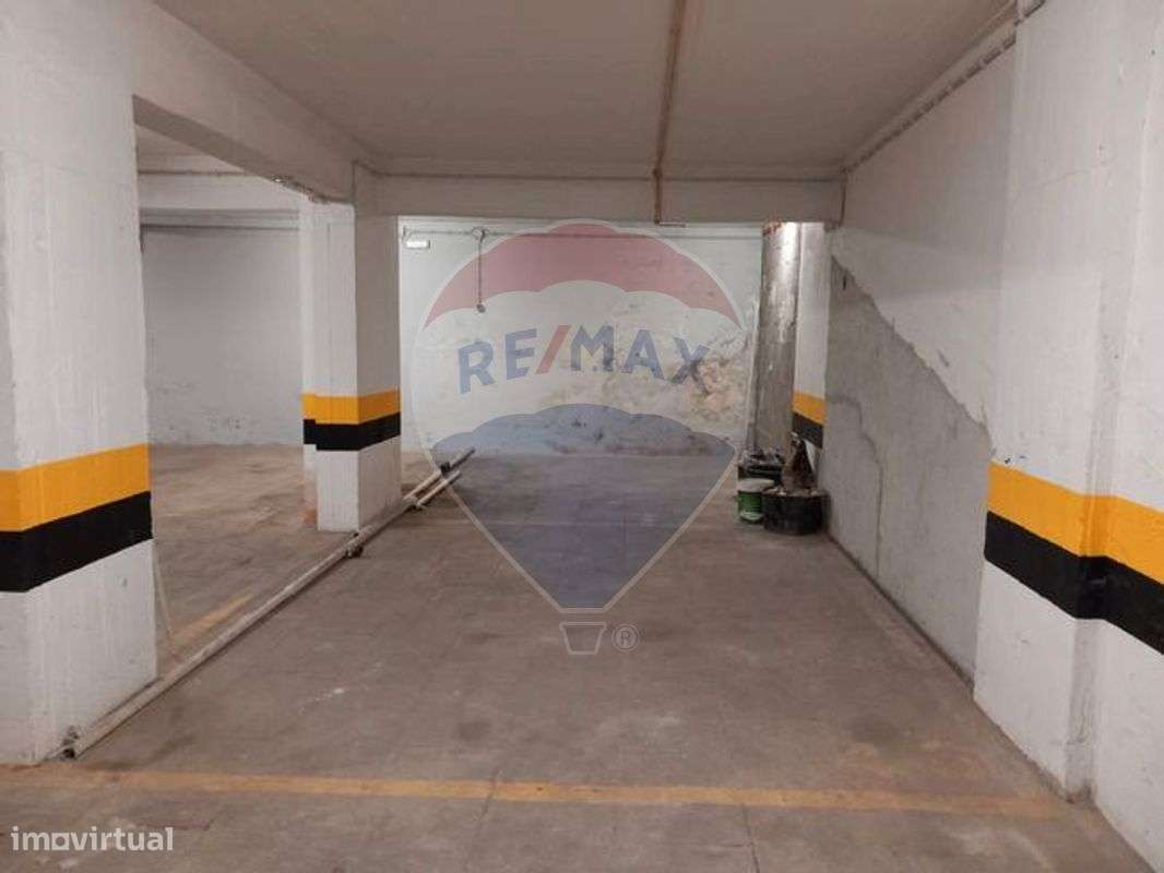 Garagem  para venda - Grande imagem: 1/3
