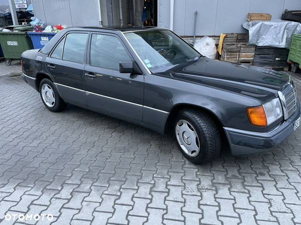 Mercedes-Benz W124 (1984-1993) - 8