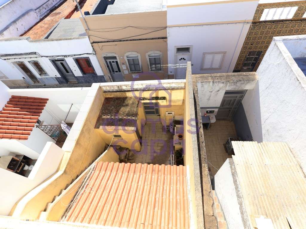 Moradia T2 + 2 com quintal e vista mar em Fuzeta-32