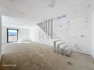 Moradia T3 em Escariz, Arouca – O Seu Refúgio entre o Rústico e o Cont - Grande imagem: 4/35