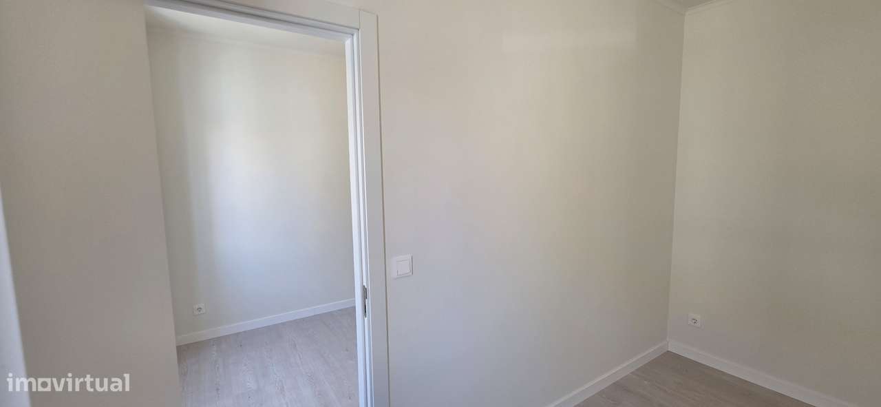 Apartamento T2 Remodelado em Lisboa - Oportunidade Imperdível!-18