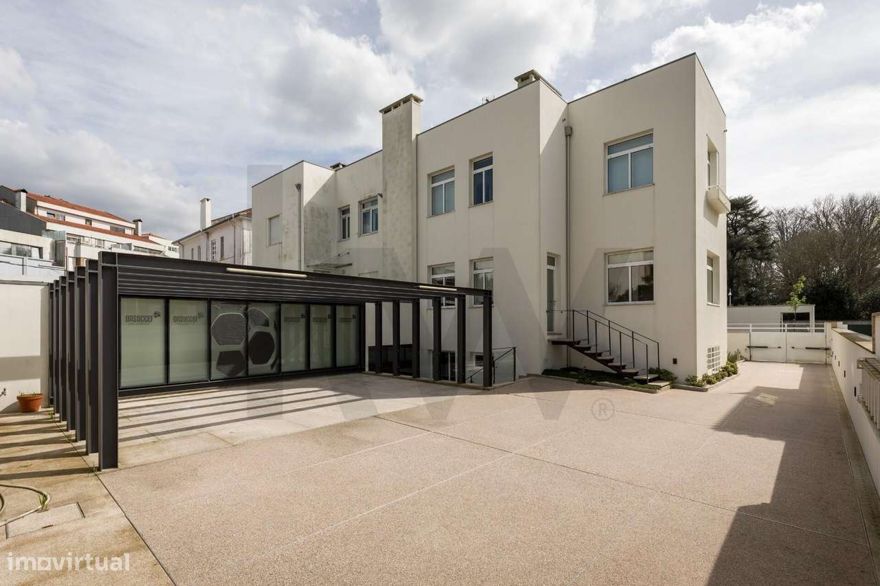 Moradia ou Escritório em Serralves  com ginásio e balneário, com licen - Grande imagem: 4/30