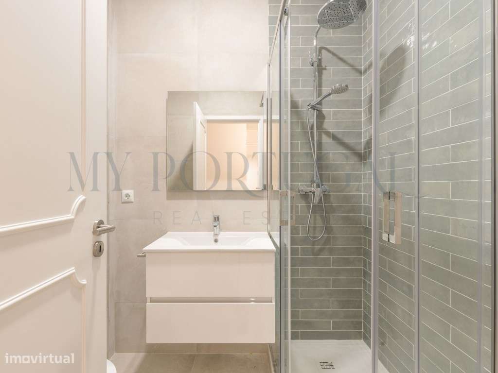 Sofisticação Urbana em Miraflores : T4 de Estreia com Garagem Dupla - Grande imagem: 5/28