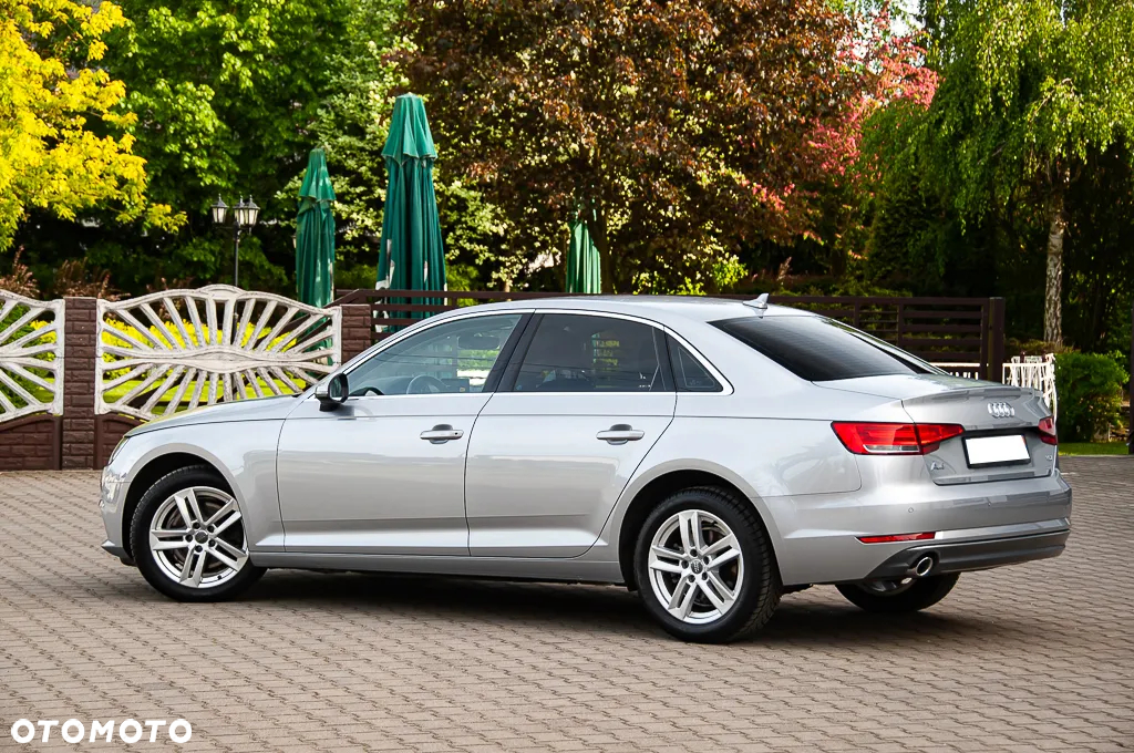 Audi A4 2.0 TDI Design - 14