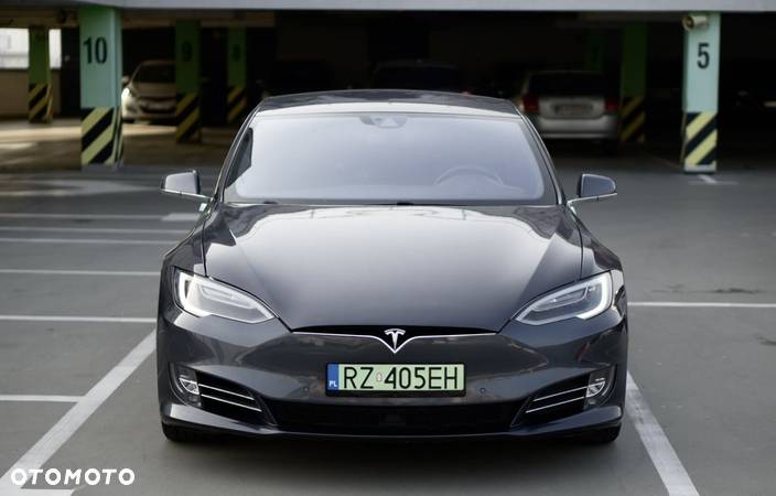 Tesla Model S 90D Allradantrieb - 1