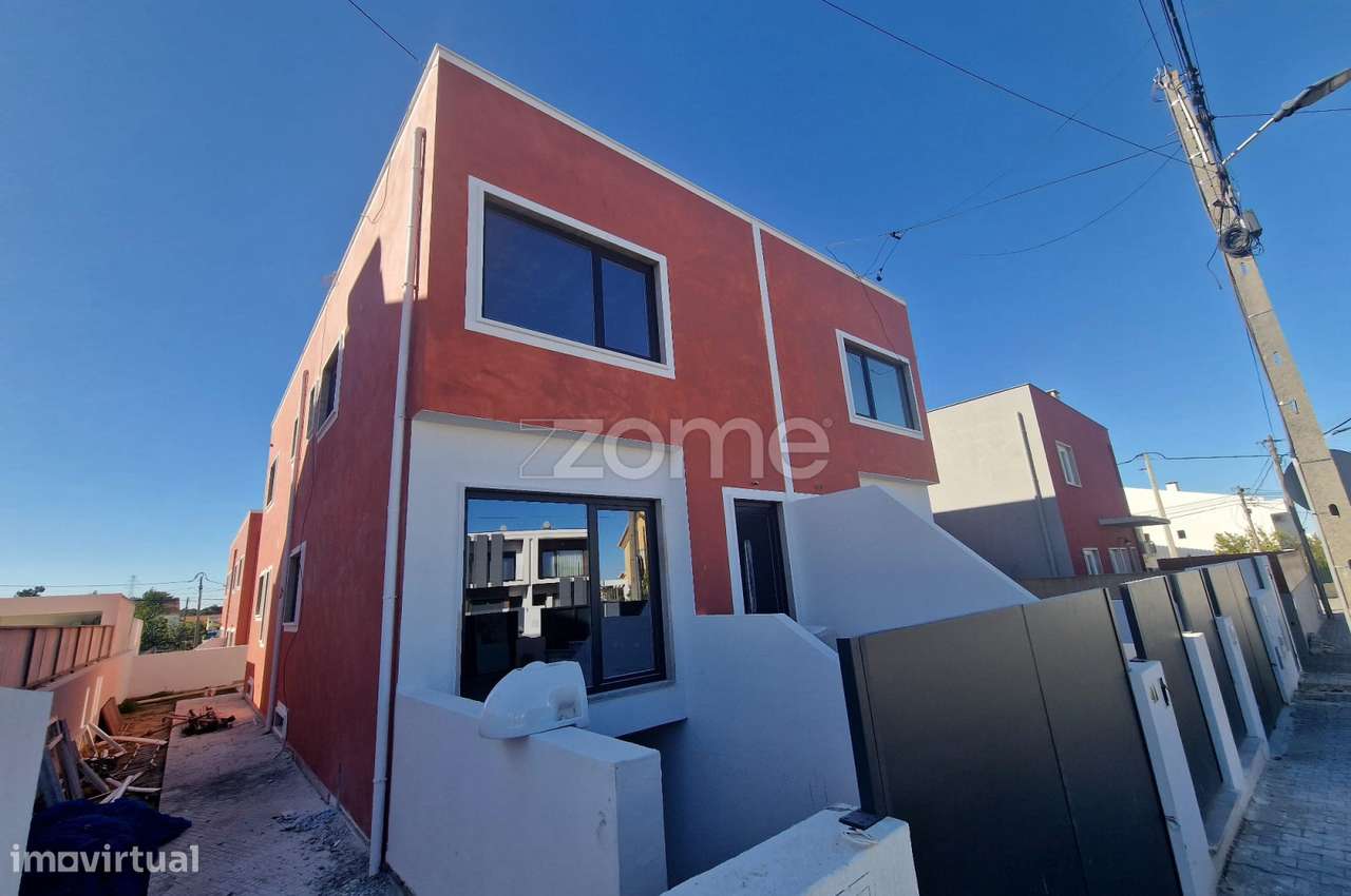 Moradia T4+1 Fernão Ferro - Grande imagem: 2/16