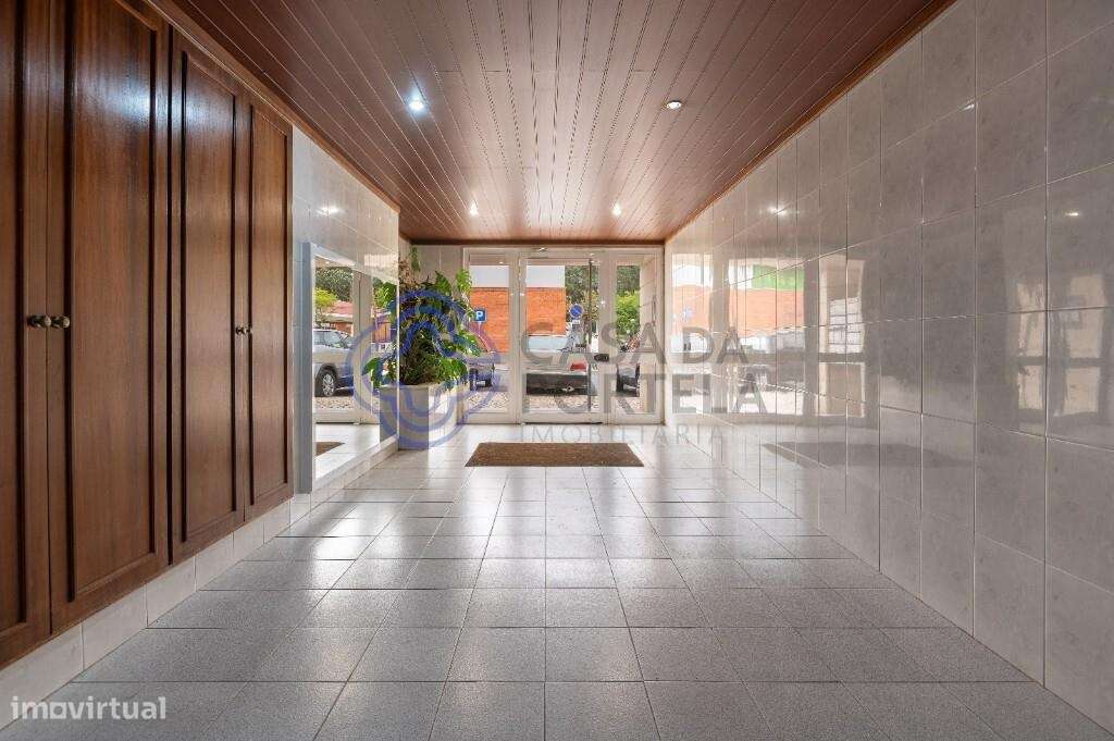 Apartamento T3 com Terraço e Arrecadação em Rio de Mouro, Sintra! - Grande imagem: 5/27