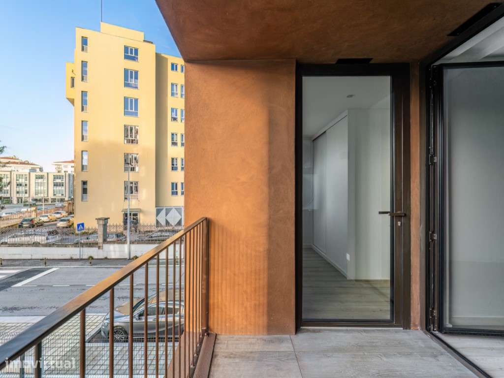 Apartamento T1 convertido em T2, inserido condomínio fechado - Empr...-0