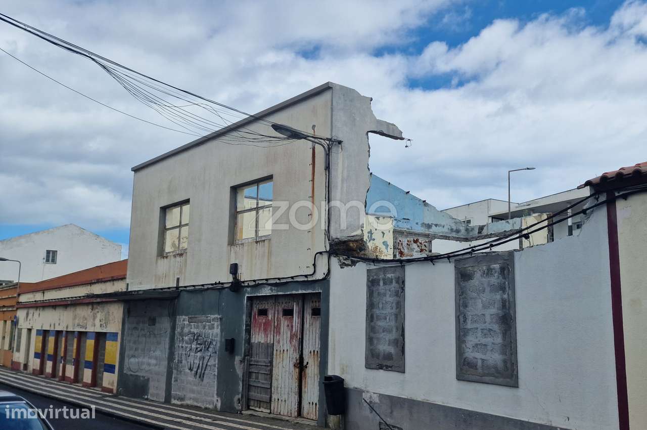 Conjunto 4 prédios urbanos - Grande imagem: 3/28