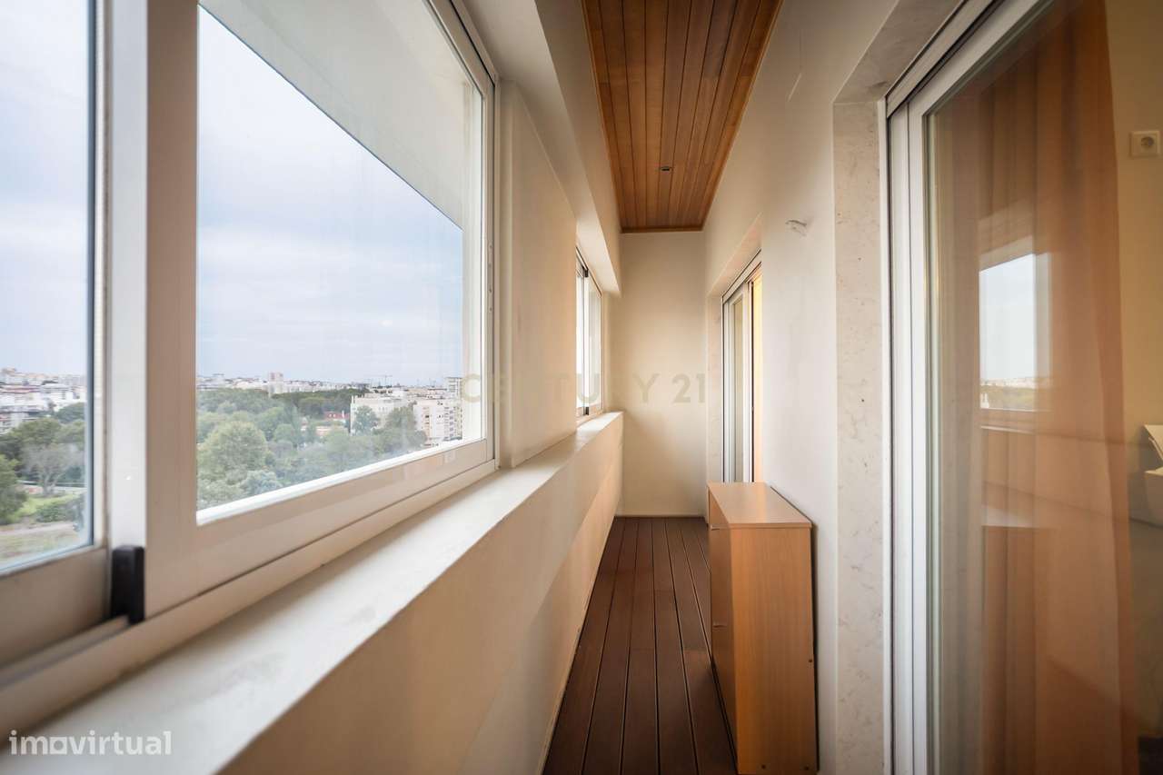 Um Apartamento com Alma de Moradia ; T3+1 + Terraço de 143 m²-26