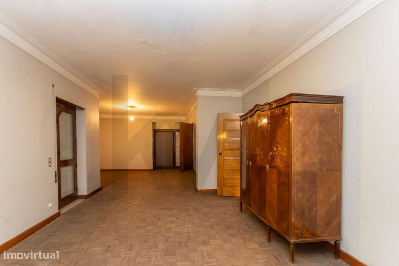 Moradia Isolada T6 - Grande imagem: 5/54