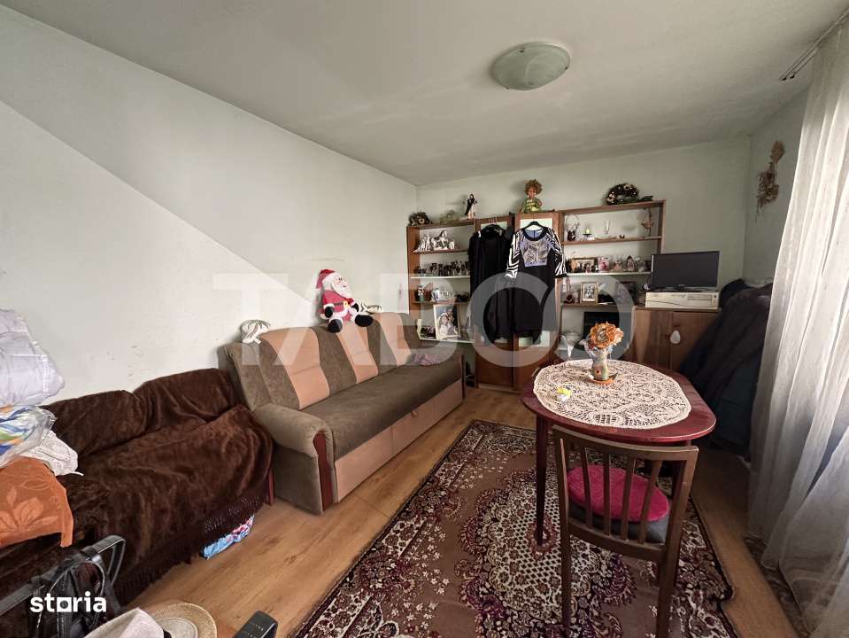 Casa de vanzare 5 camere 76 mpu 780 mp teren liber Comuna Mandra - Imagine principală: 4/6