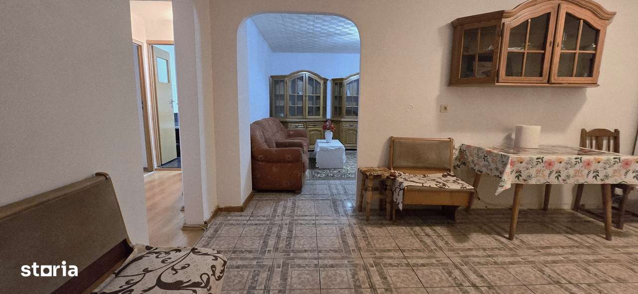 Micro 2 Târgoviște, etaj4/4, închiriere apartament 3camere - Imagine principală: 5/15