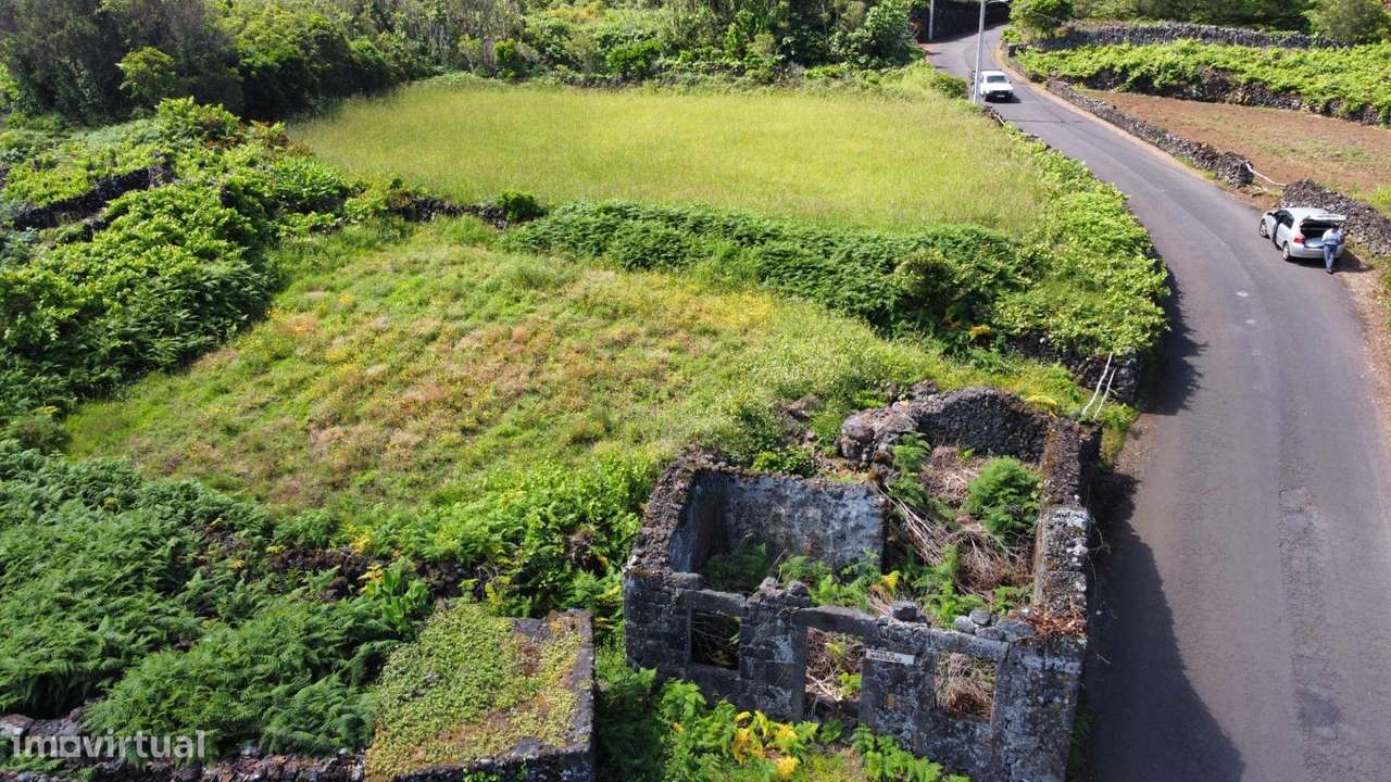 Ruína com Potencial Turístico e Vistas Deslumbrantes na Ilha do Pico-6