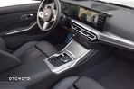 BMW Seria 3 320d xDrive - 11