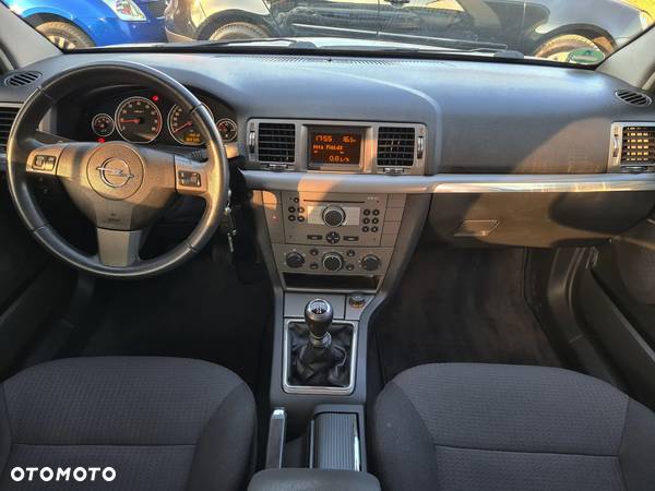 Opel Vectra 1.6 Essentia - 26