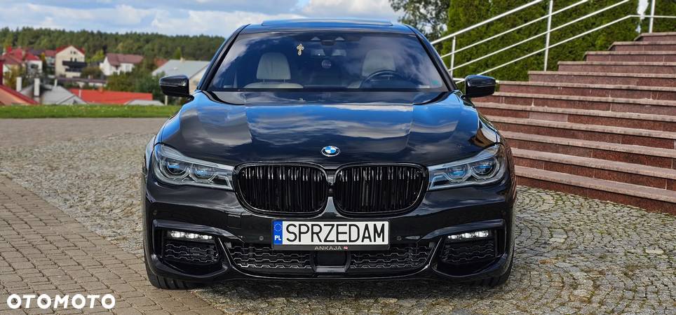 BMW Seria 7 750i xDrive - 1