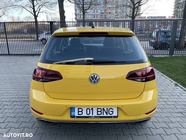 Volkswagen Golf 1.6 TDI DSG Highline - 2