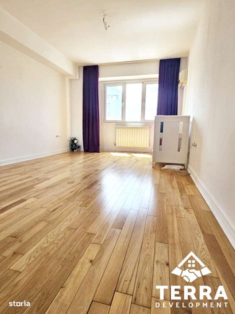 Pret promotional! Apartament spatios, cu garaj  – Faleza Nord-6