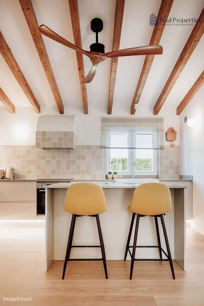 Elegante Moradia T3 Renovada com Vistas Panorâmicas em Alvor-31