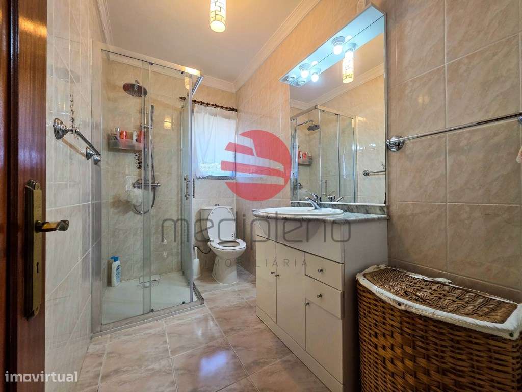 MORADIA T6 C/ GARAGEM-5