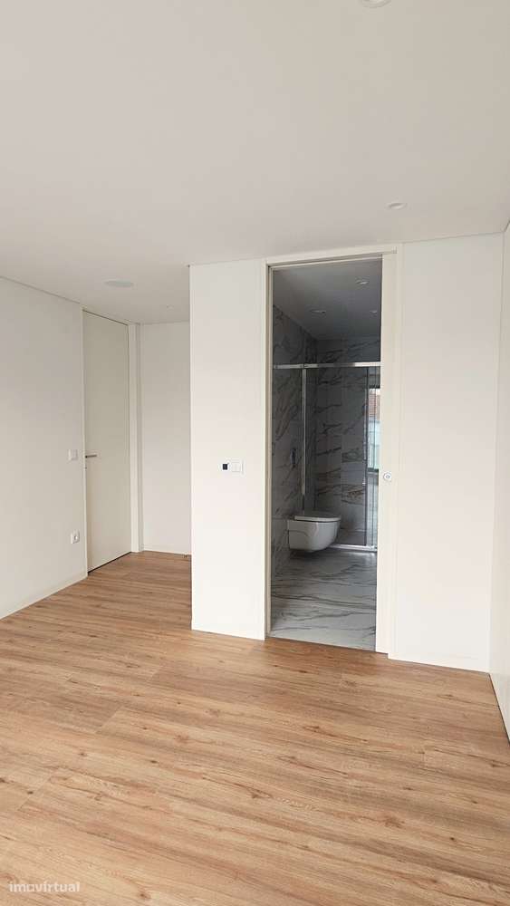Apartamento T1 Novo com Garagem e Carregamento Elétrico – Devesas - Grande imagem: 5/9