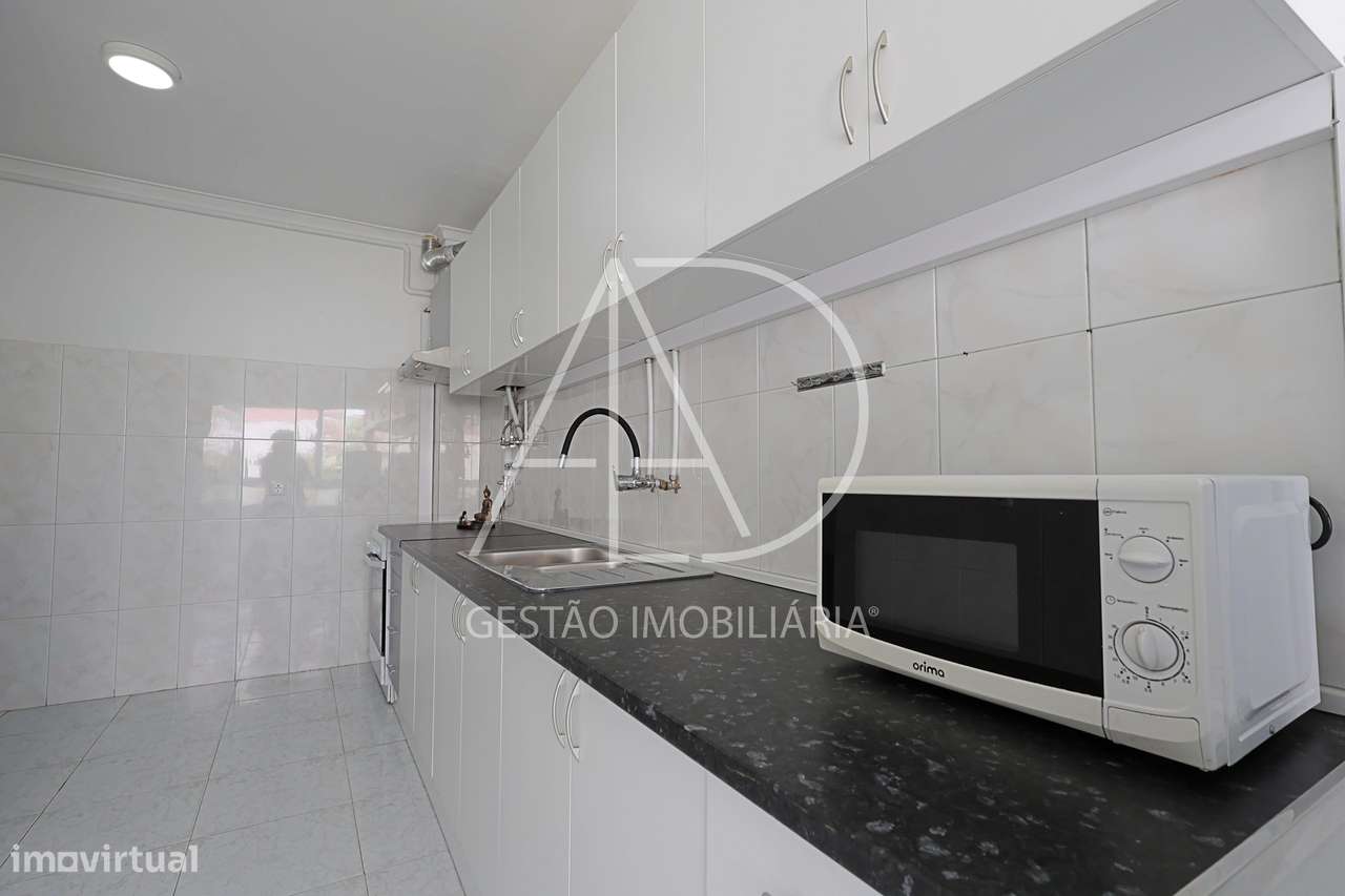 Apartamento T3 nas Paivas | Luz, conforto e localização privilegiada-10