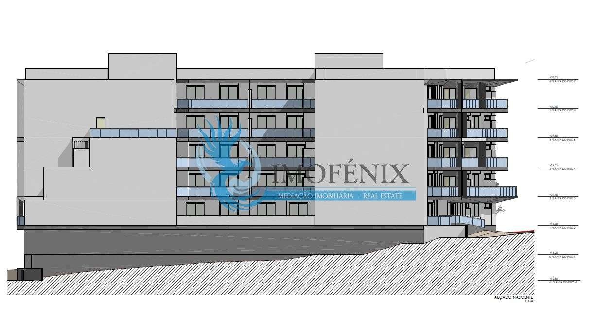 Terreno com Projeto Aprovado para 46 Apartamentos em Quarteira-4