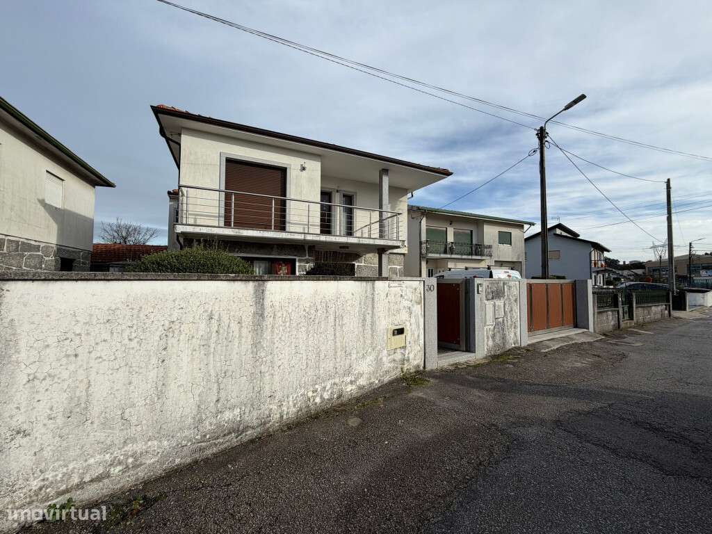 Moradia Isolada M3 com garagem em zona de Paços Ferreira-15