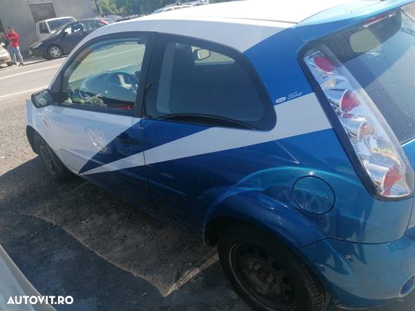 Dezmembram Ford Fiesta 2008 1.6 benzinar - 3